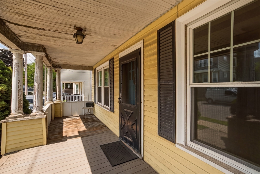 17 Harriet Ave