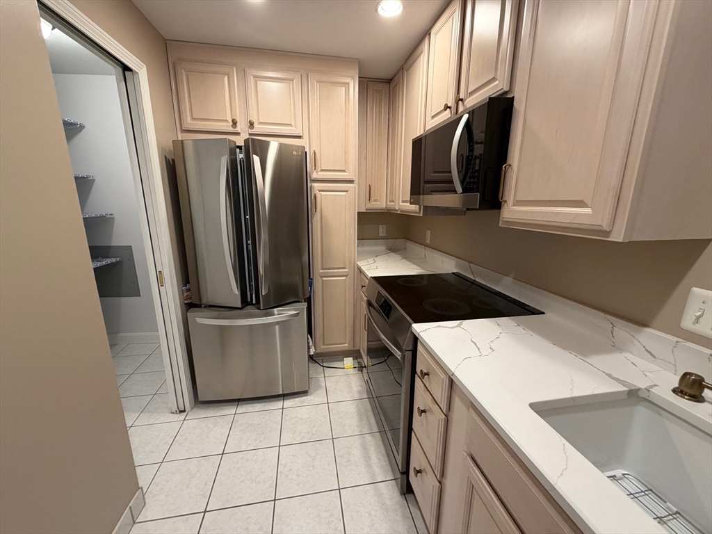 269 Cambridge Rd # 204