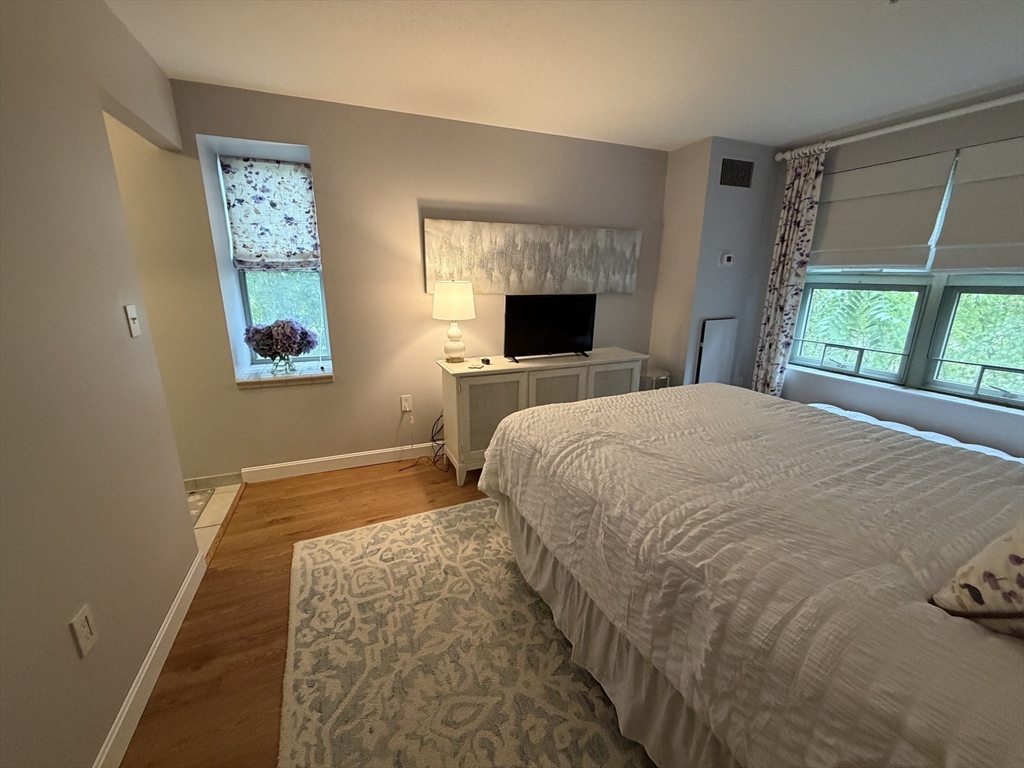 269 Cambridge Rd # 204