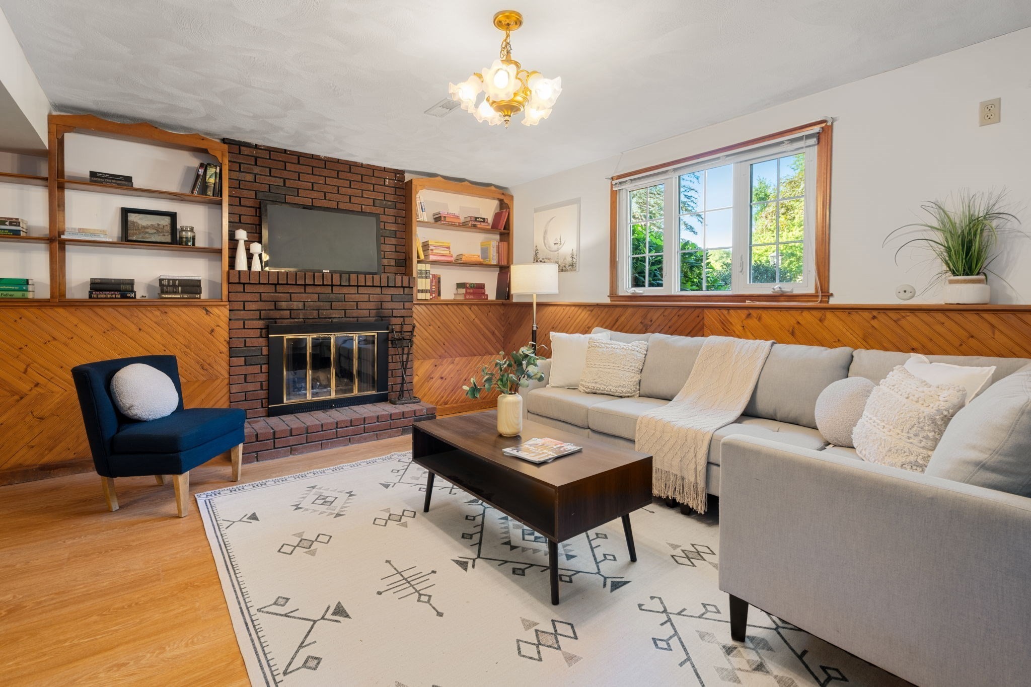 15 Bear Hill Rd