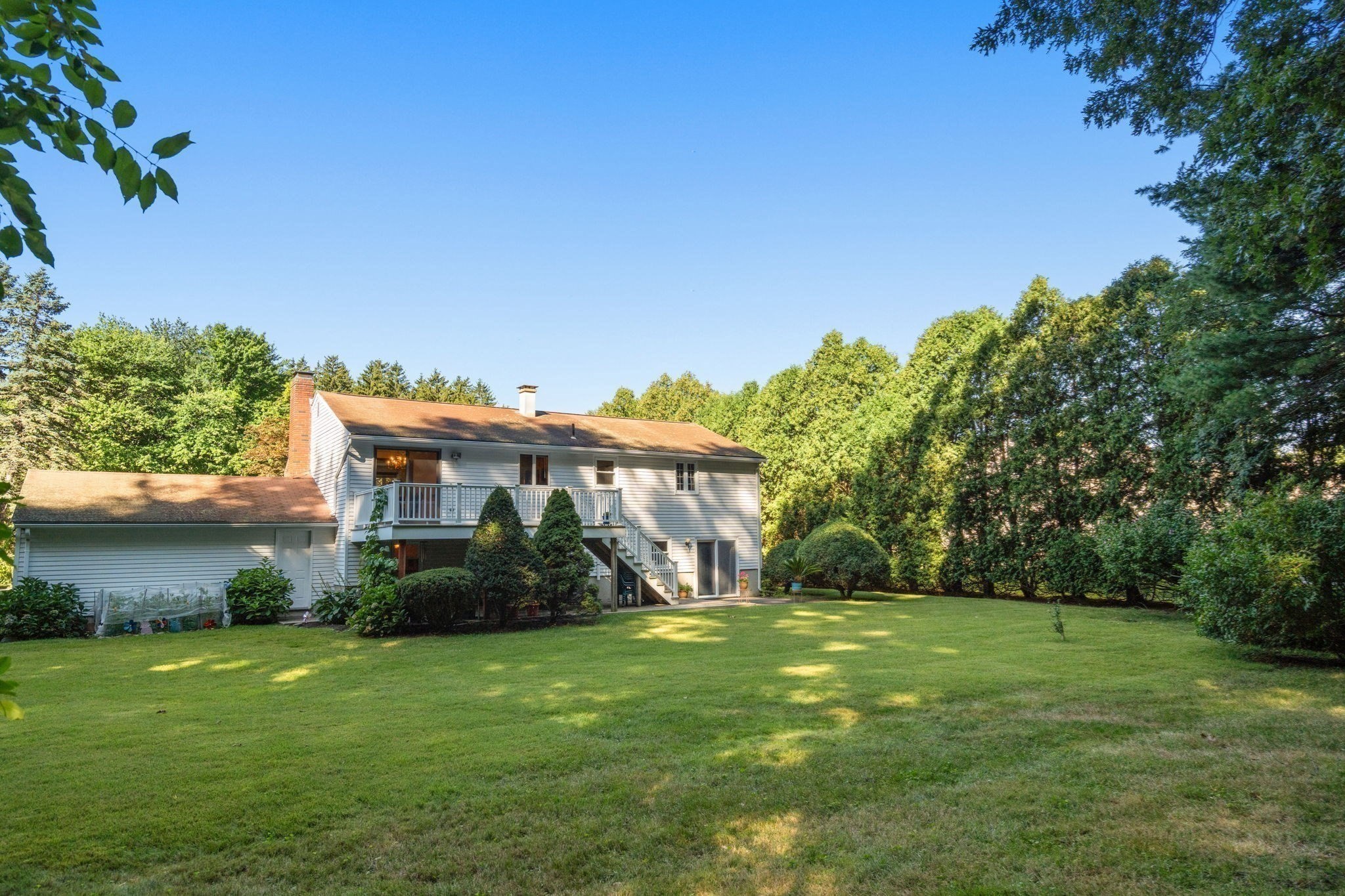 15 Bear Hill Rd