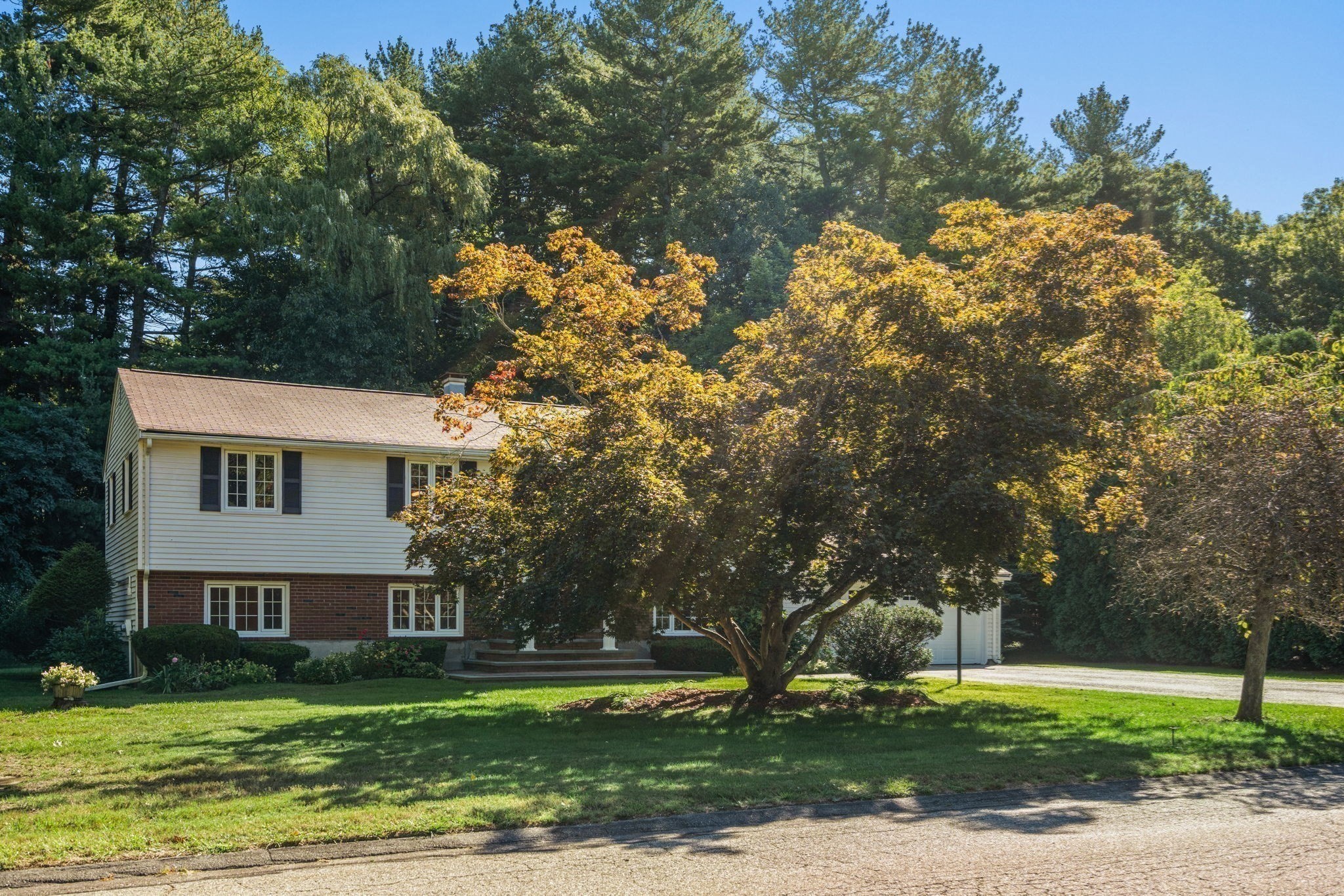 15 Bear Hill Rd
