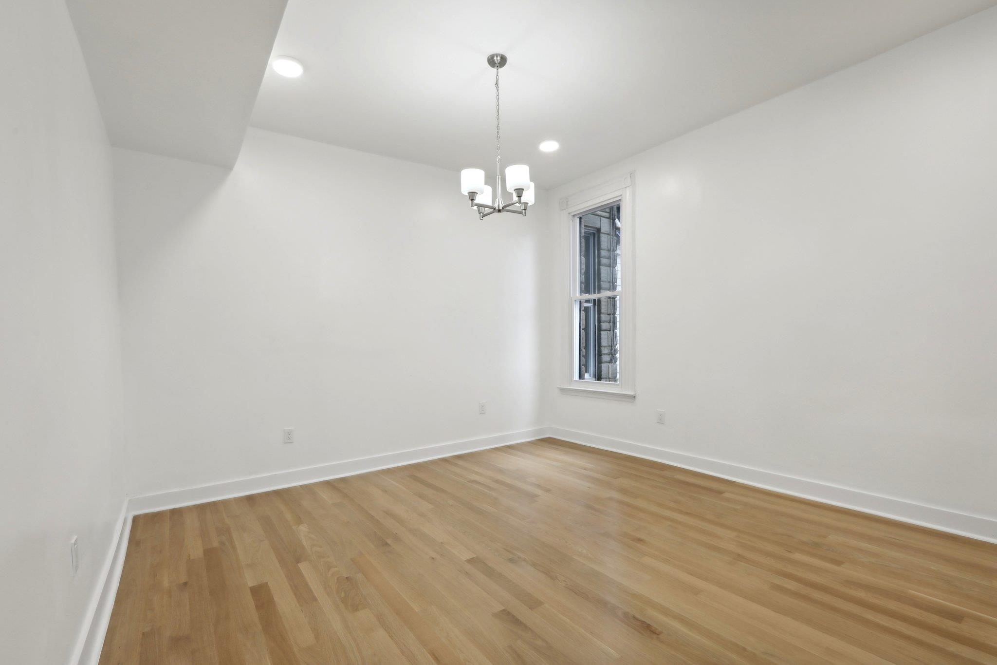 157 BOWERS ST Unit: 1