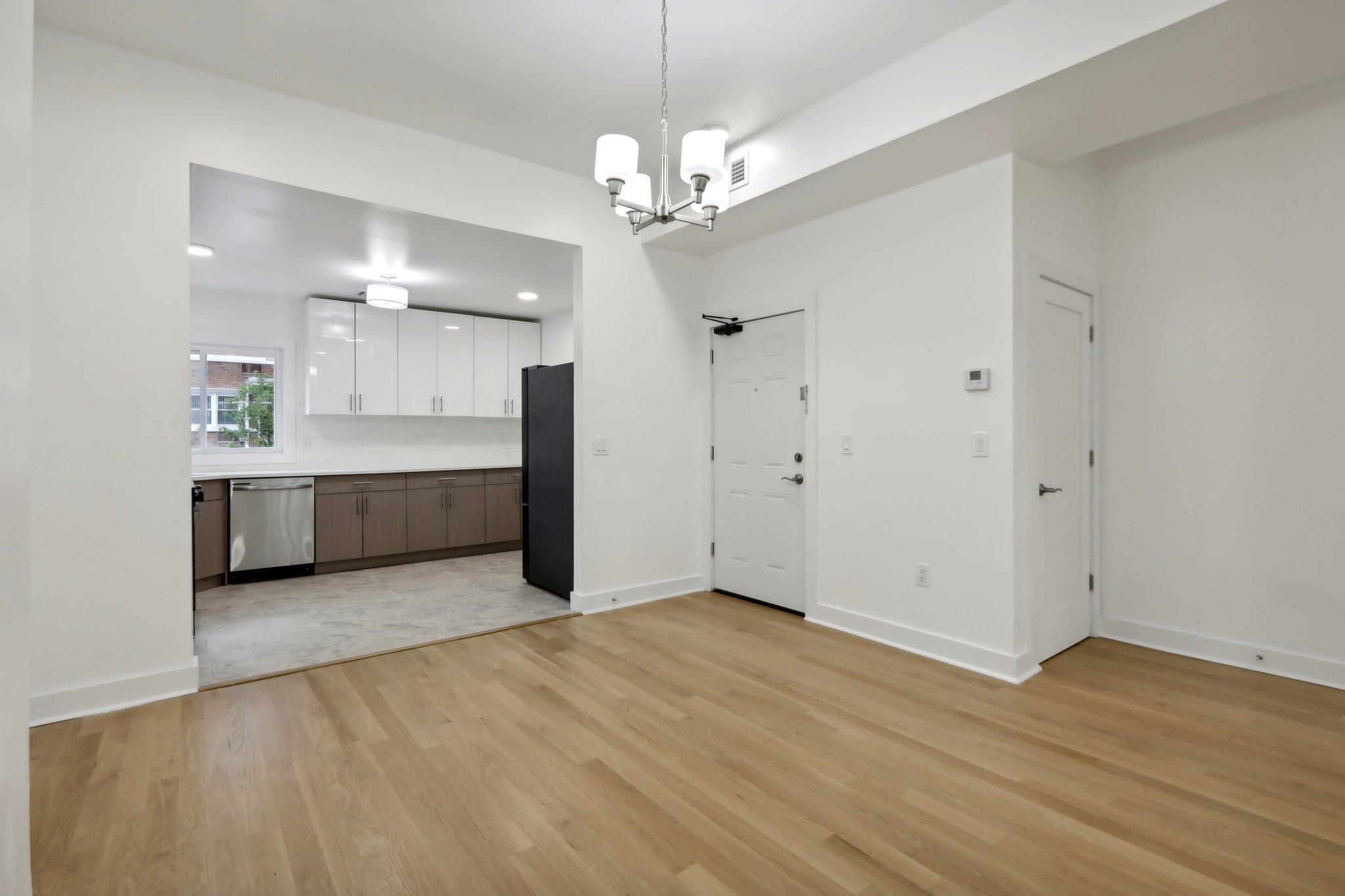 157 BOWERS ST Unit: 1