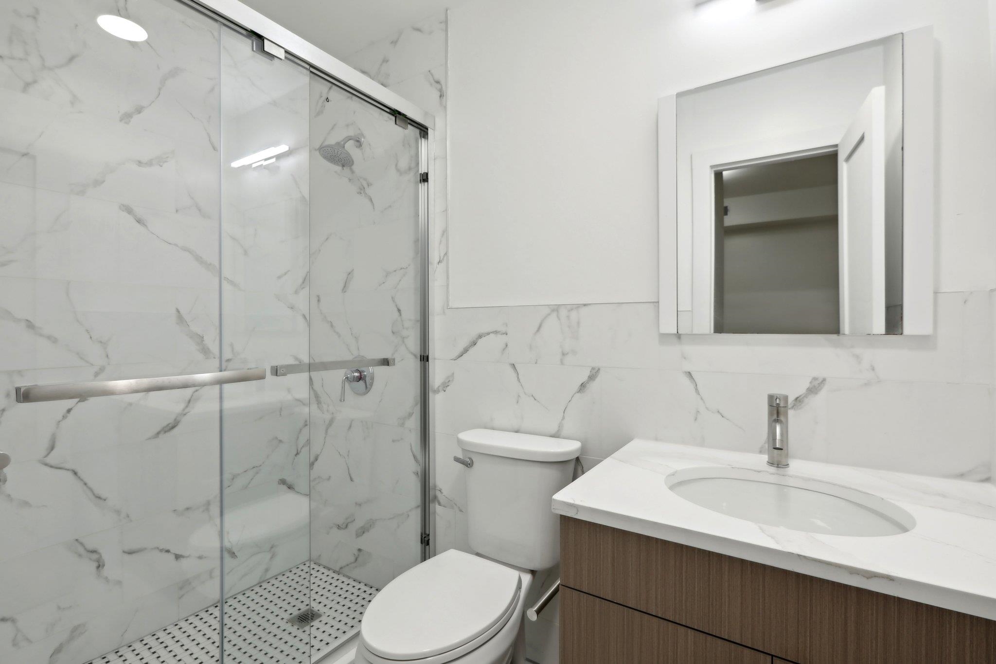 157 BOWERS ST Unit: 1