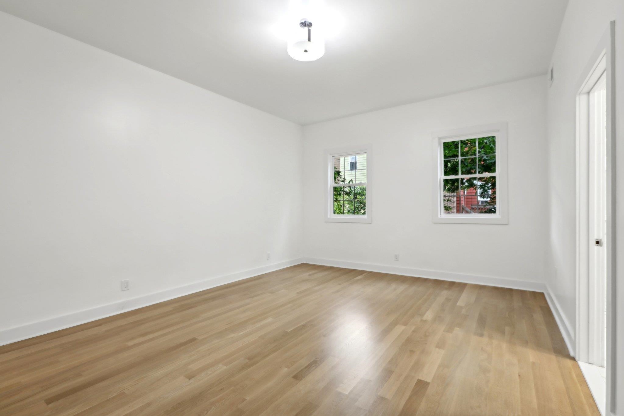 157 BOWERS ST Unit: 1