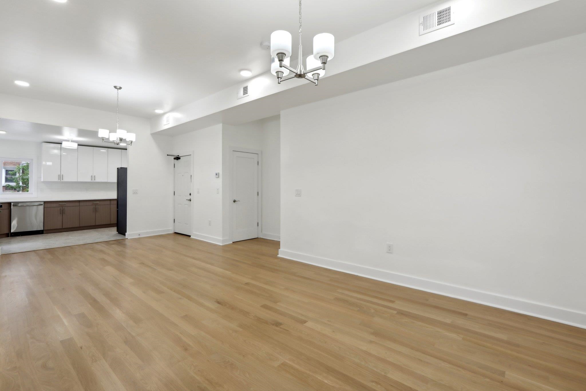 157 BOWERS ST Unit: 1