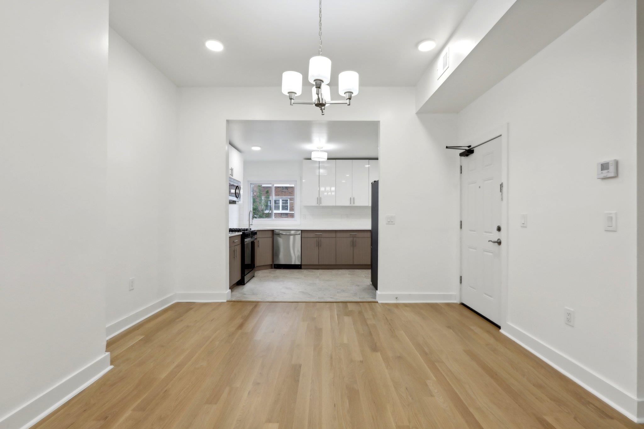 157 BOWERS ST Unit: 1