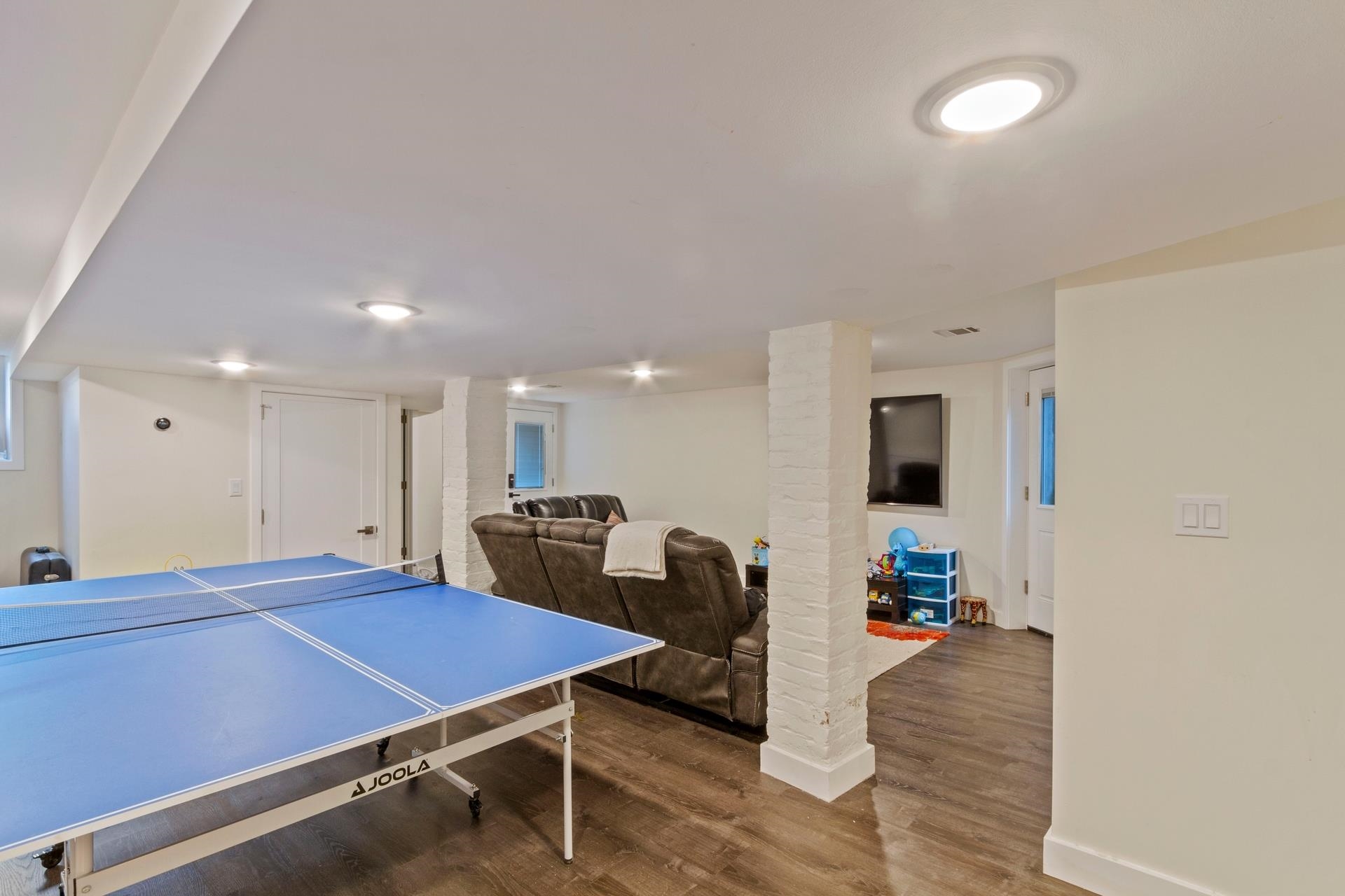431 GREGORY AVE Unit: 1