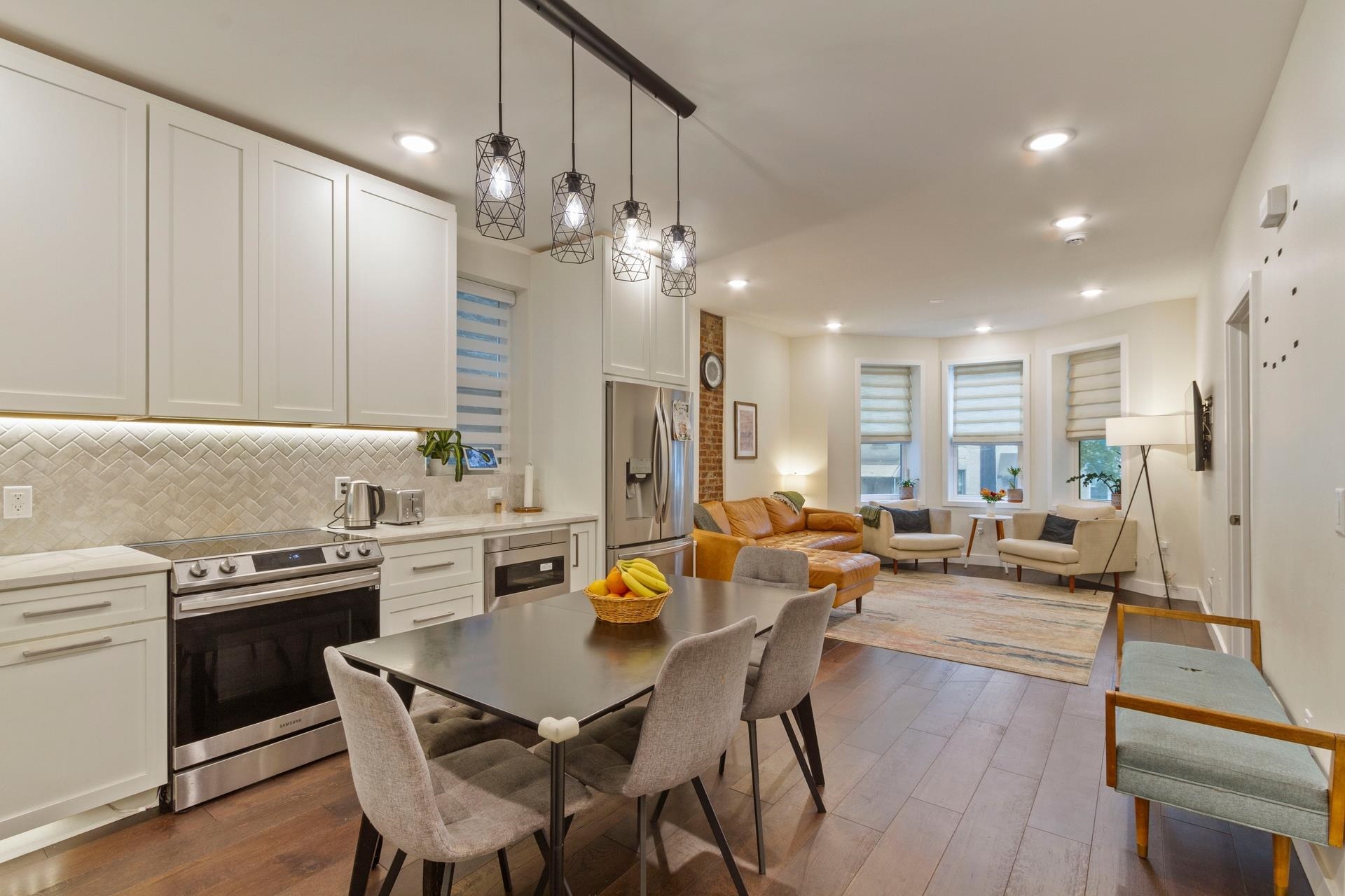 431 GREGORY AVE Unit: 1