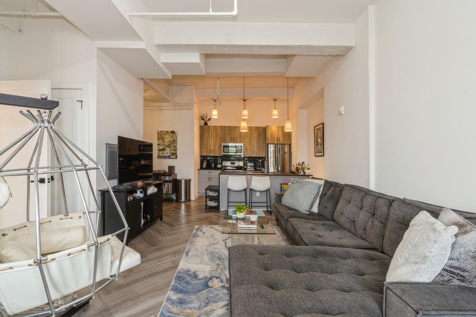 142 CHARLES ST Unit: 301