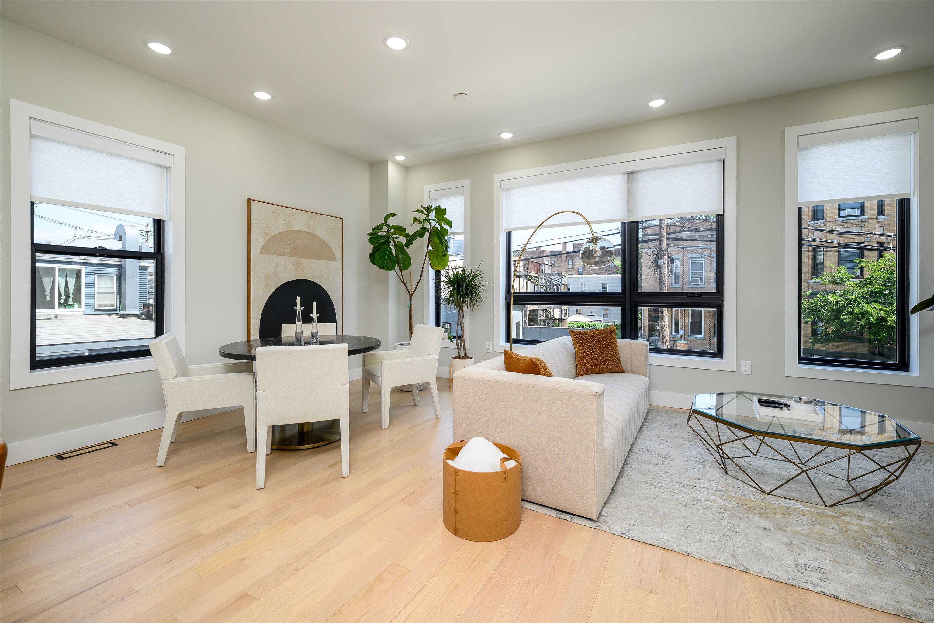 45 CHARLES ST Unit: 1