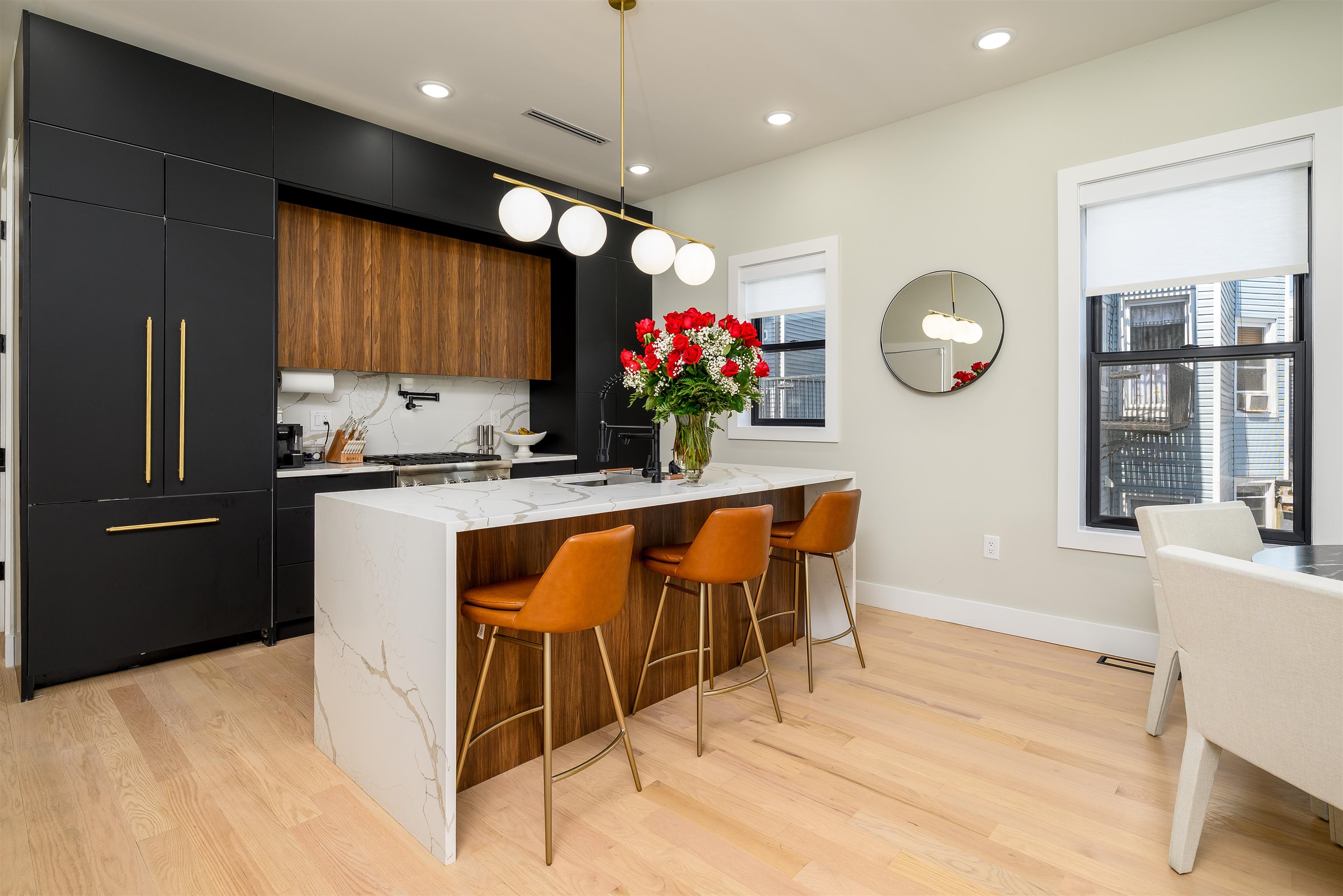 45 CHARLES ST Unit: 1