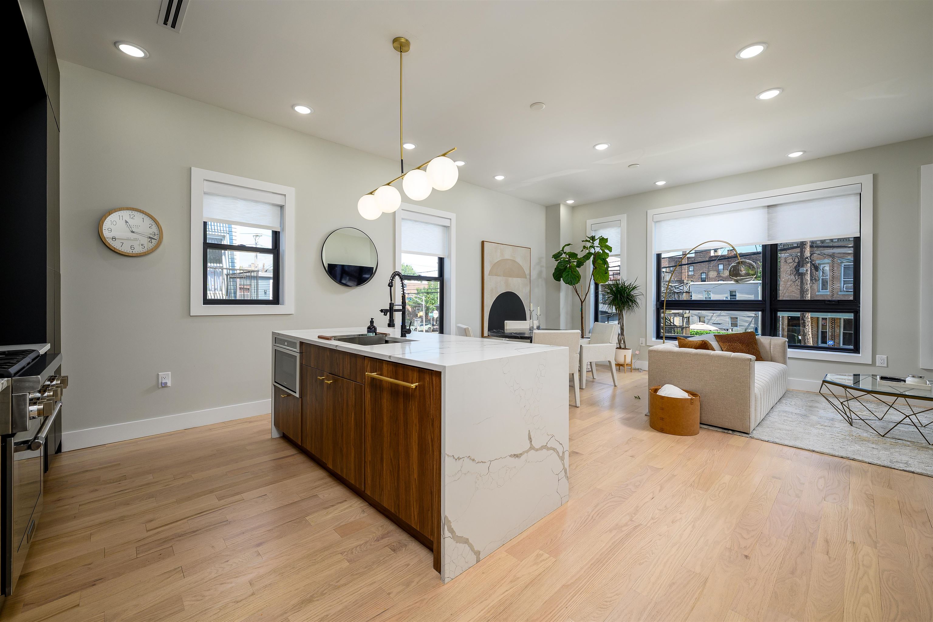 45 CHARLES ST Unit: 1