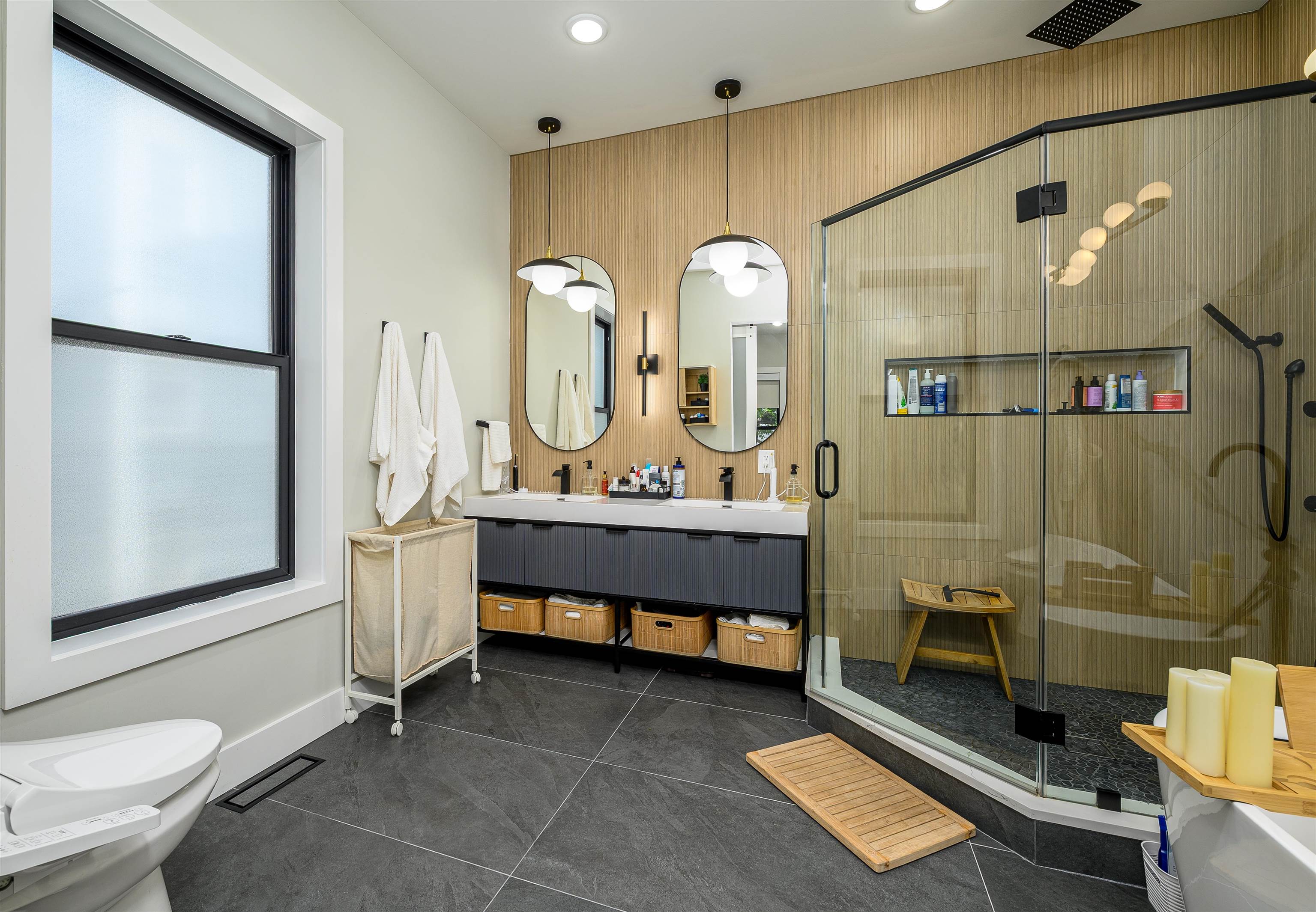 45 CHARLES ST Unit: 1