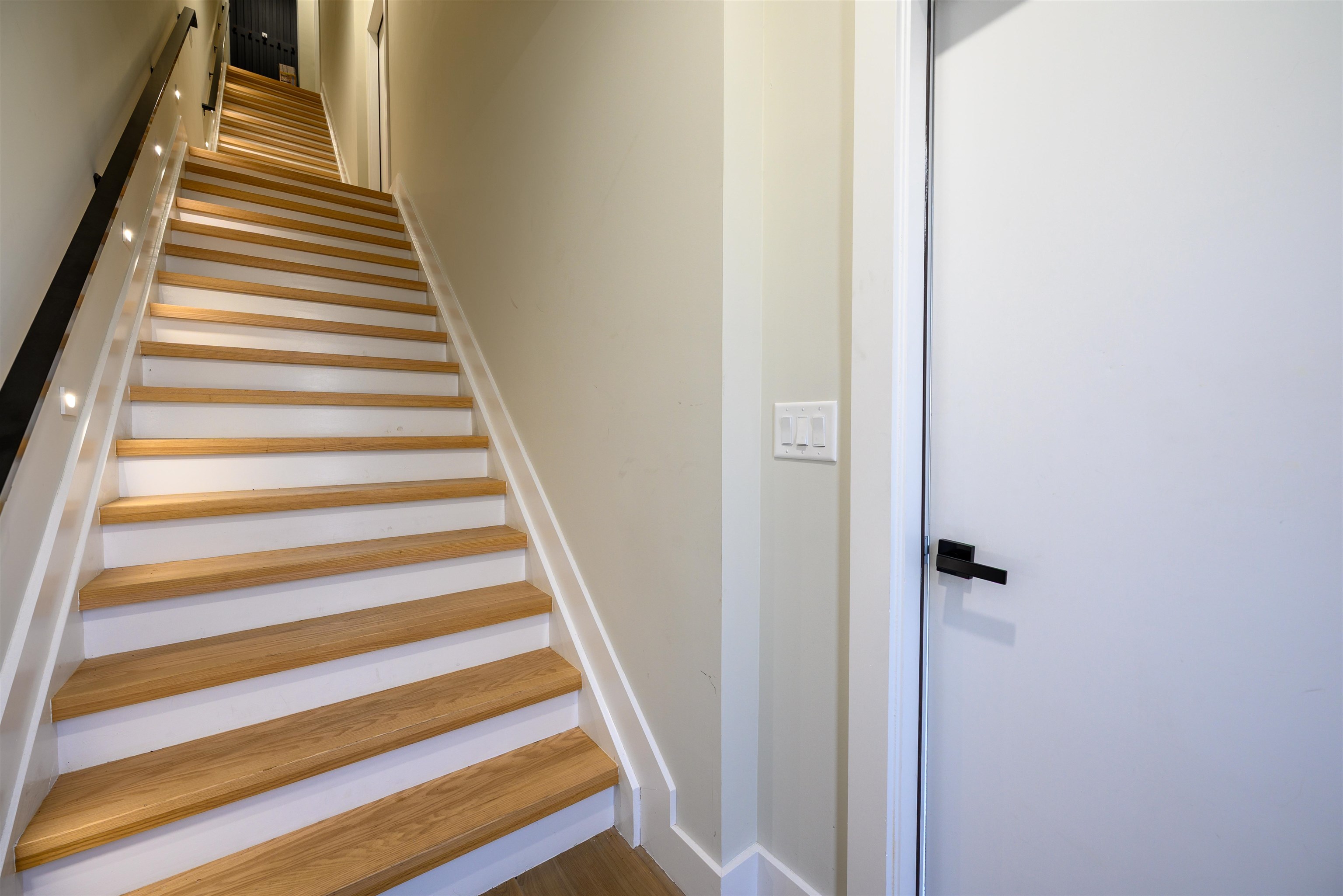 45 CHARLES ST Unit: 1