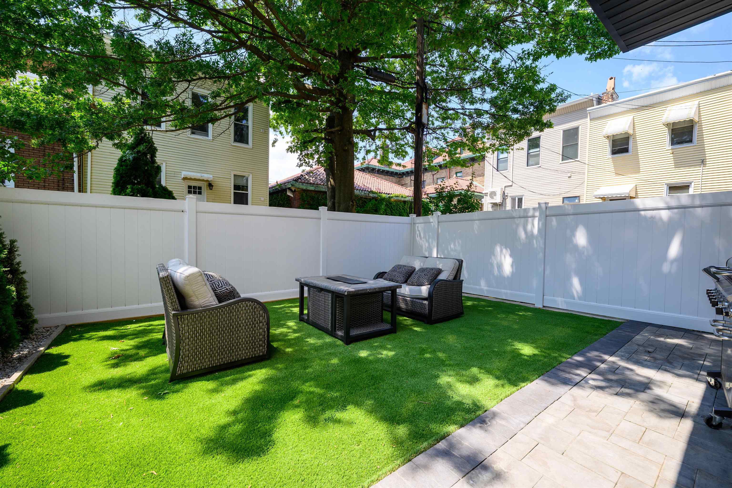 45 CHARLES ST Unit: 1
