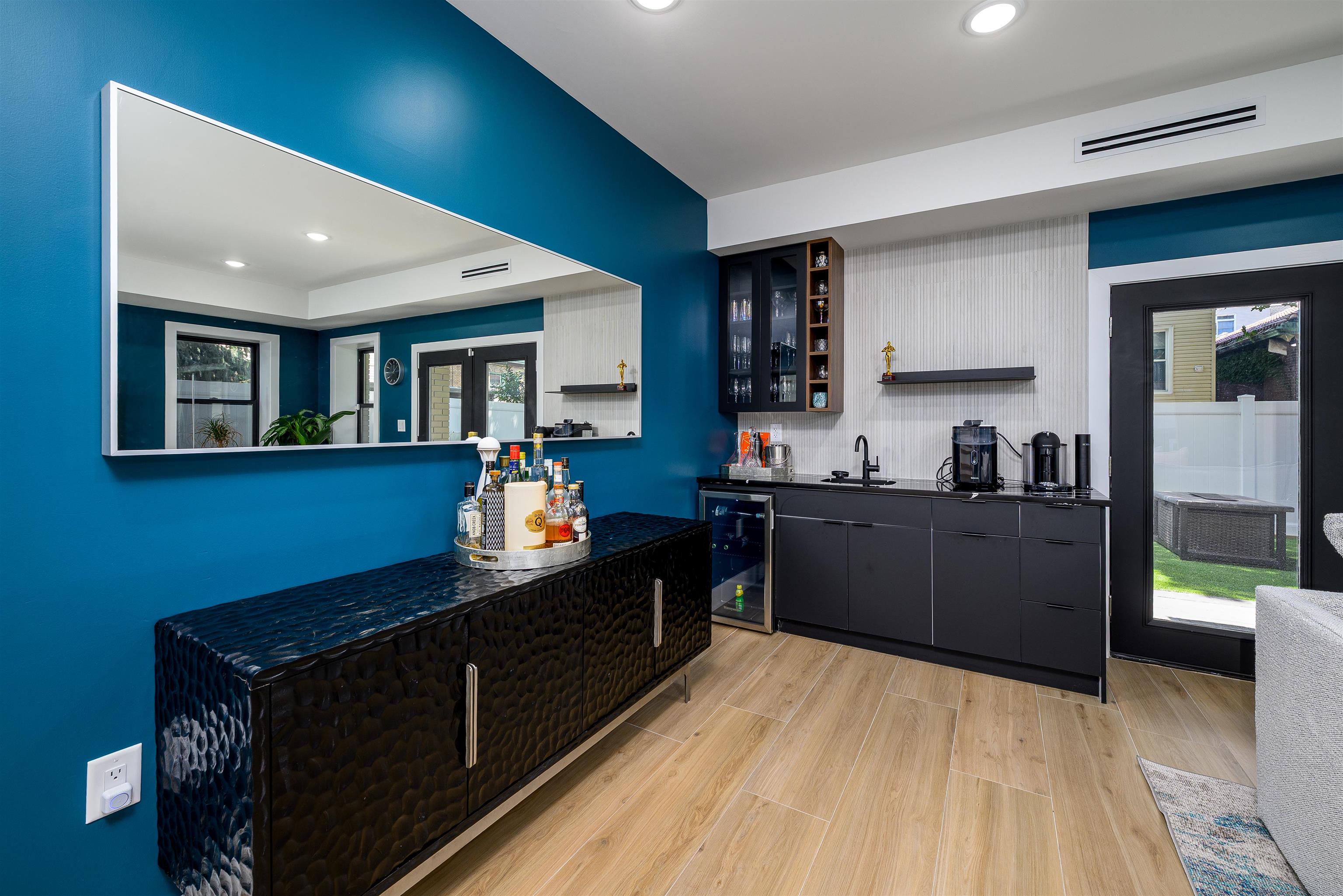 45 CHARLES ST Unit: 1