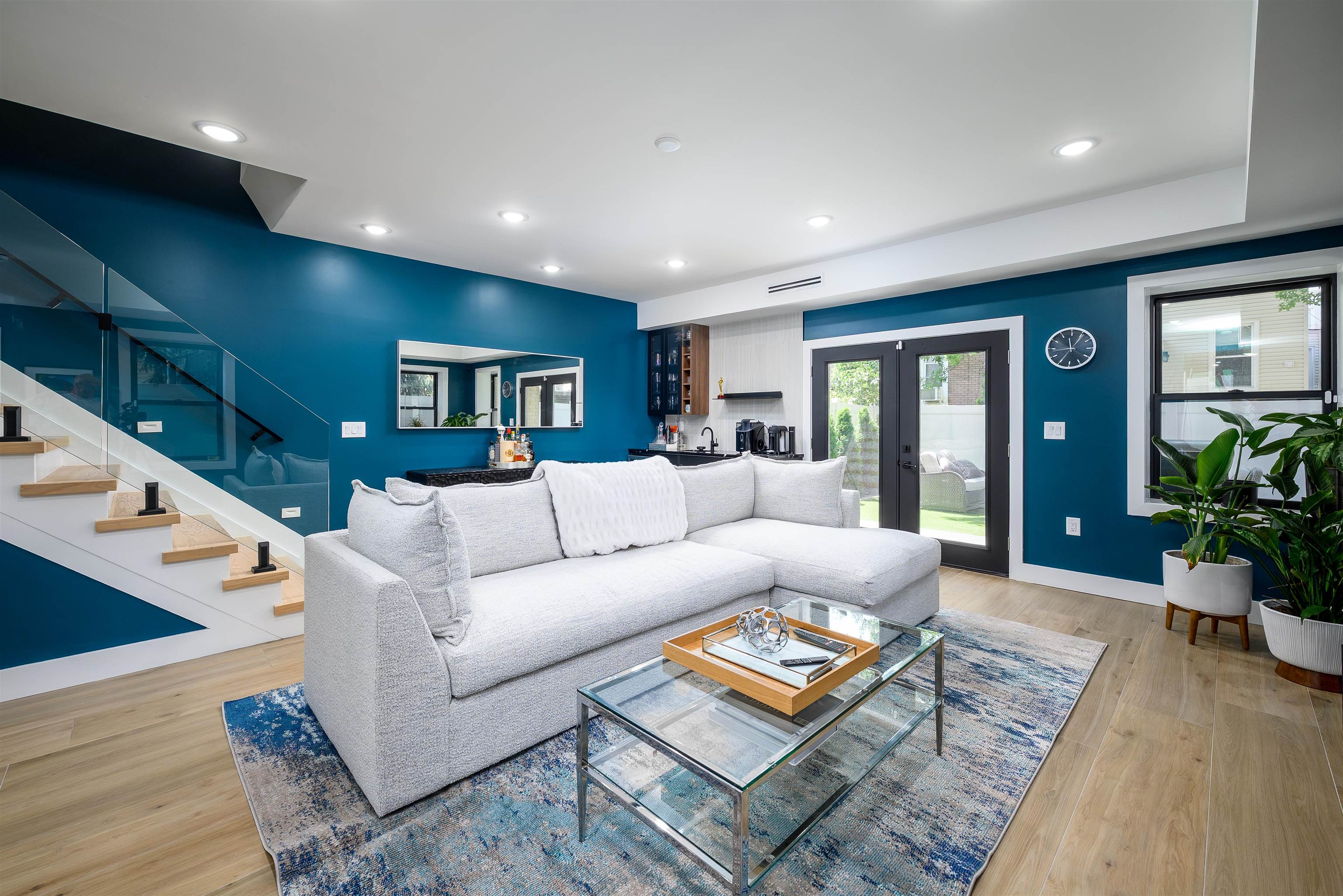 45 CHARLES ST Unit: 1