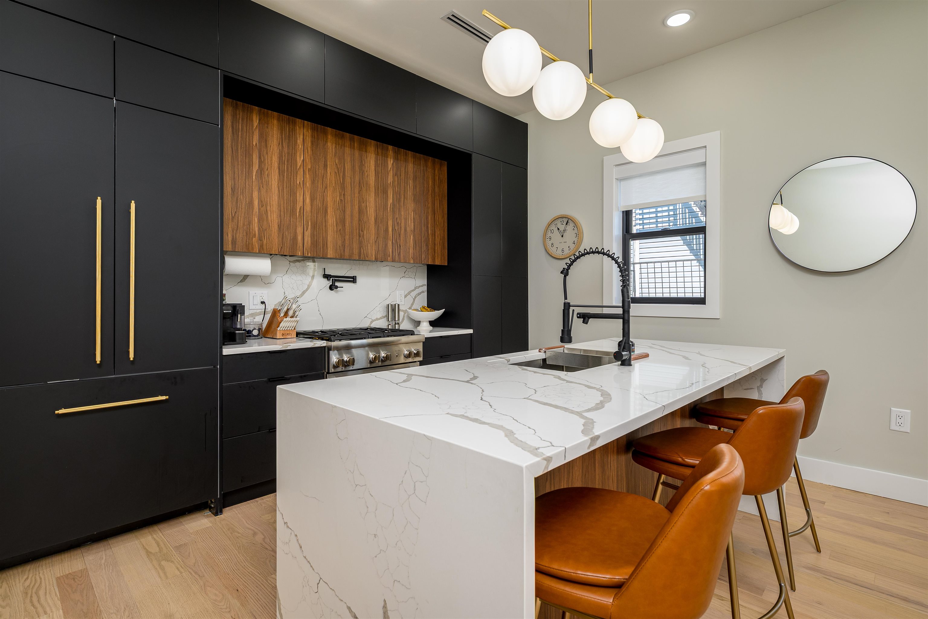 45 CHARLES ST Unit: 1