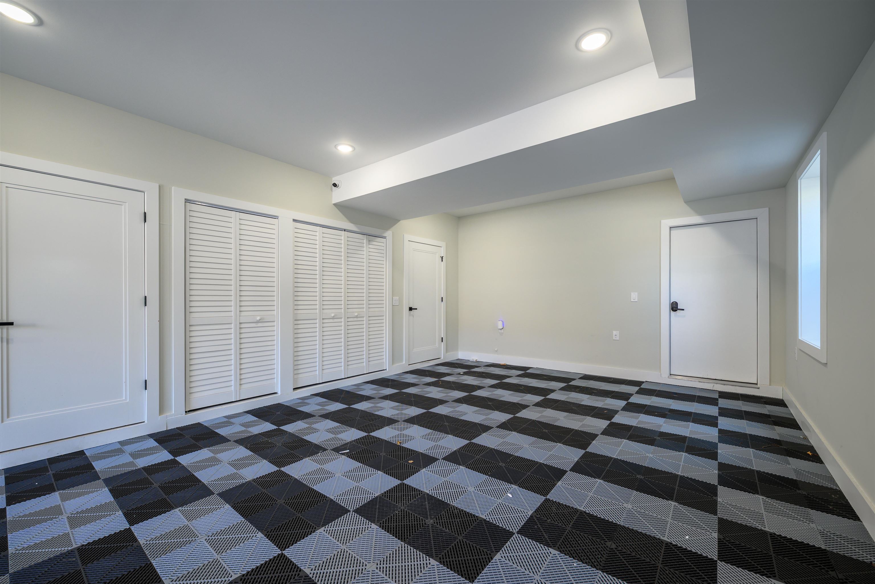 45 CHARLES ST Unit: 1