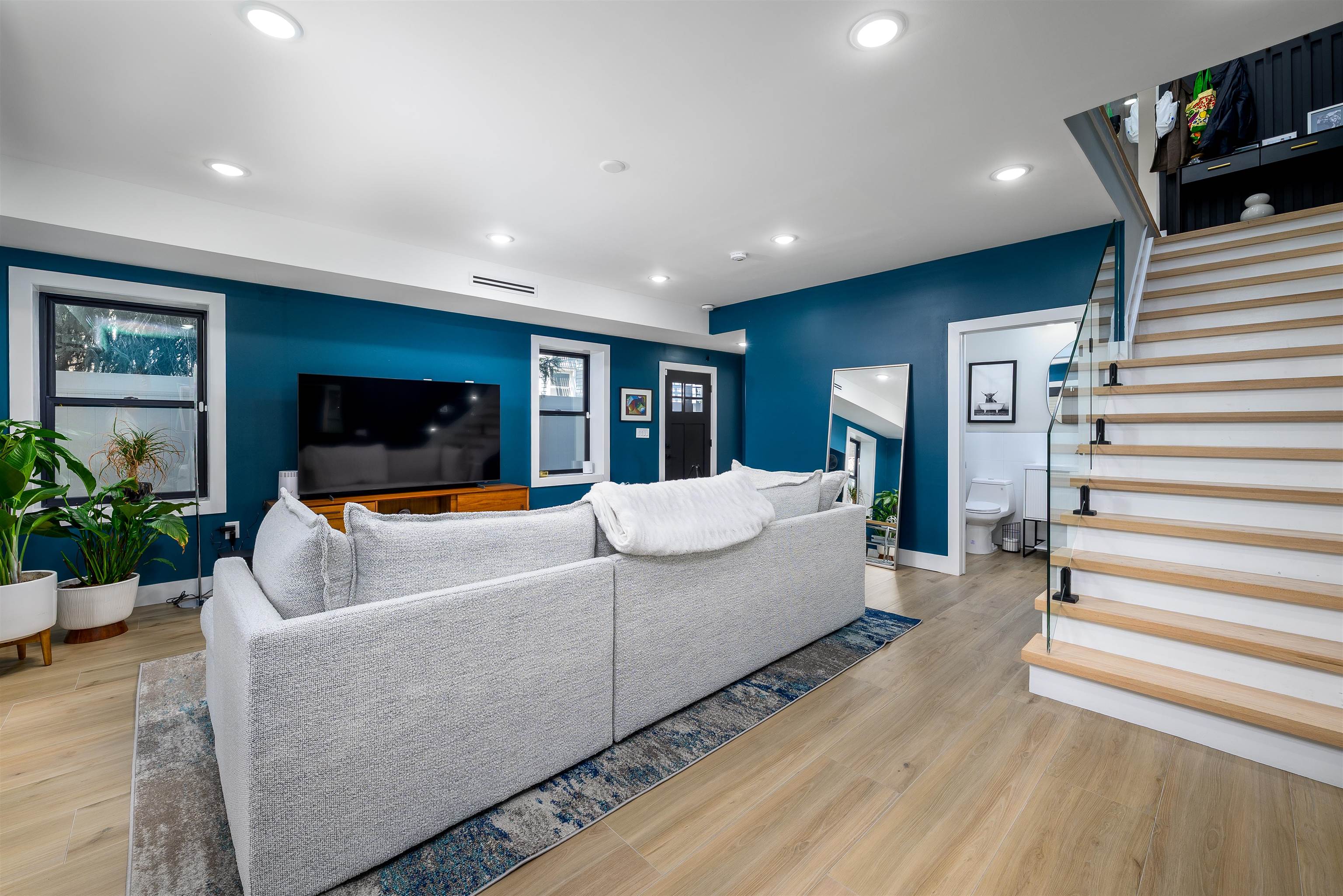 45 CHARLES ST Unit: 1
