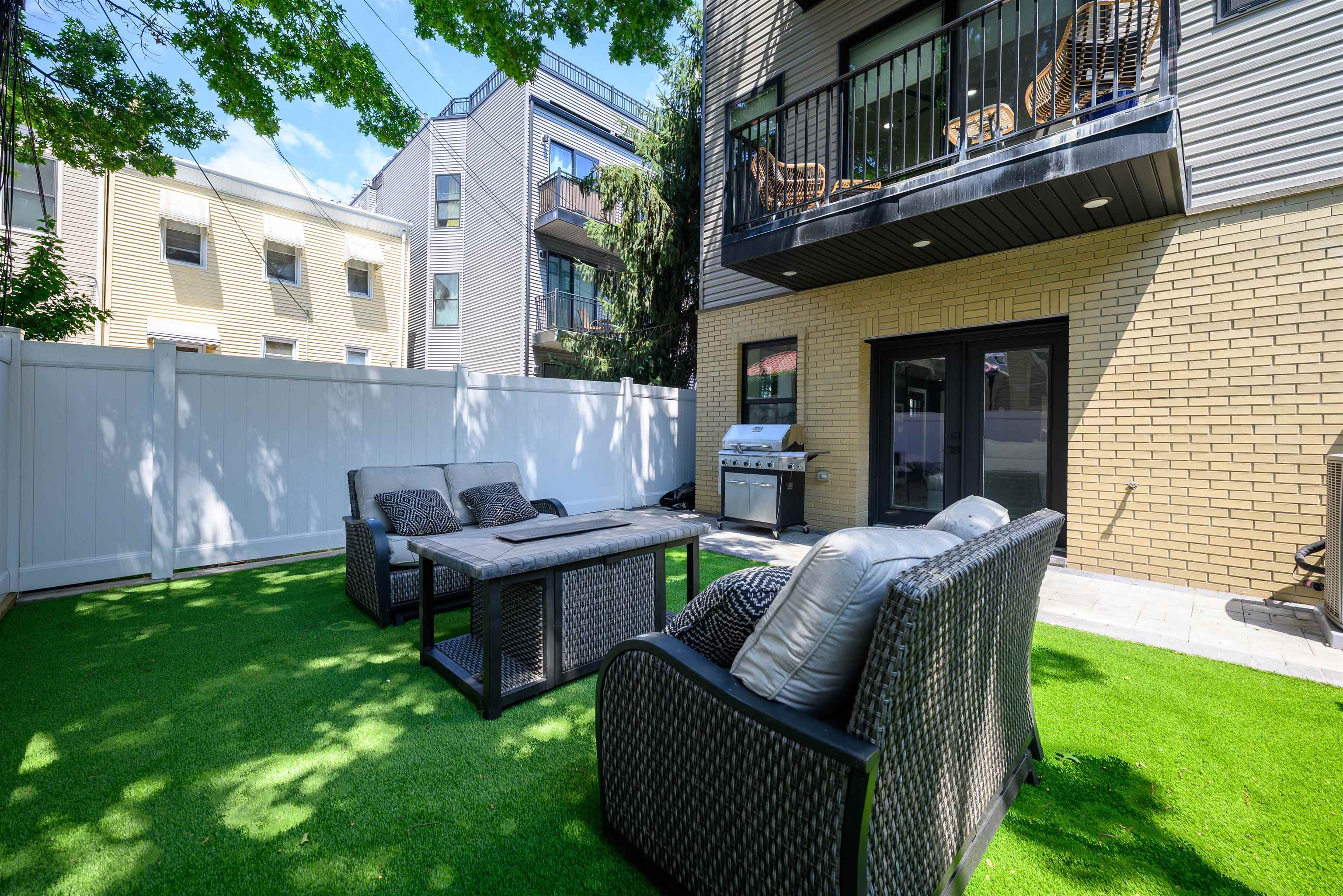 45 CHARLES ST Unit: 1