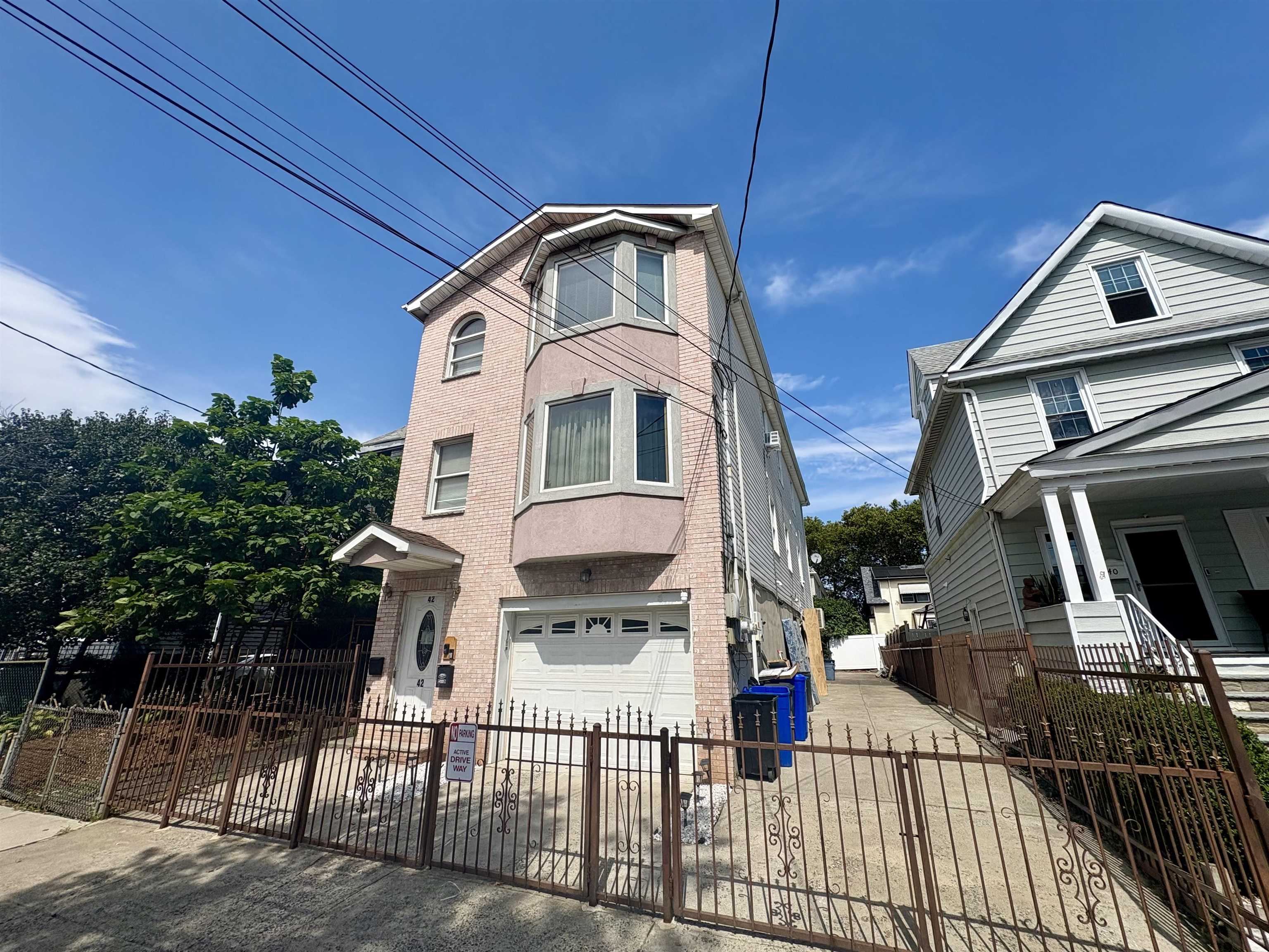 42 SEAVIEW AVE Unit: 1
