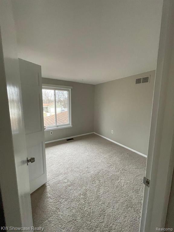 7011 Clampton