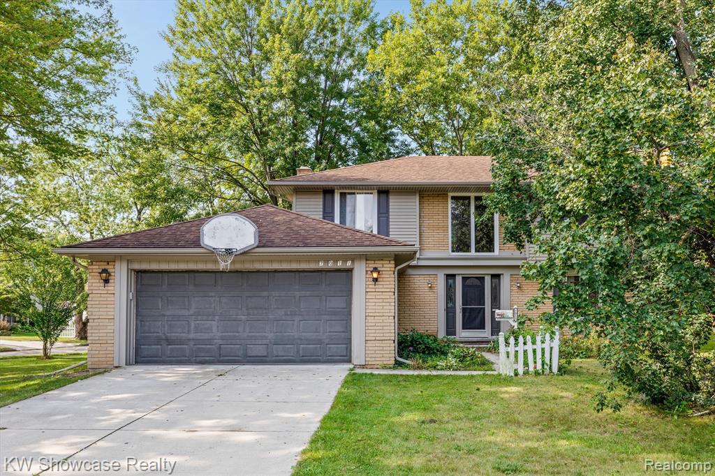 7011 Clampton