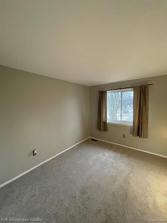 7011 Clampton