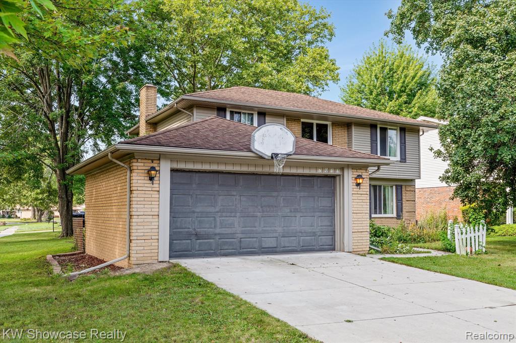 7011 Clampton