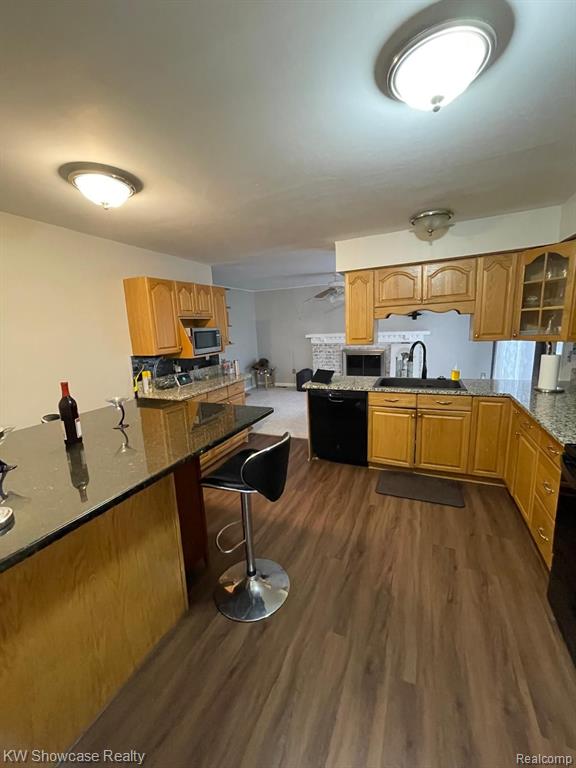 7011 Clampton