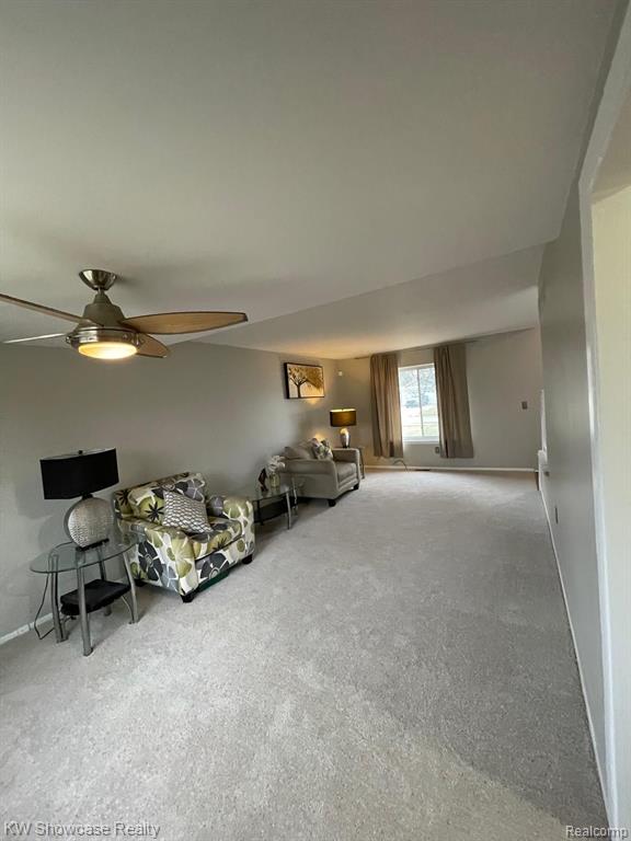 7011 Clampton