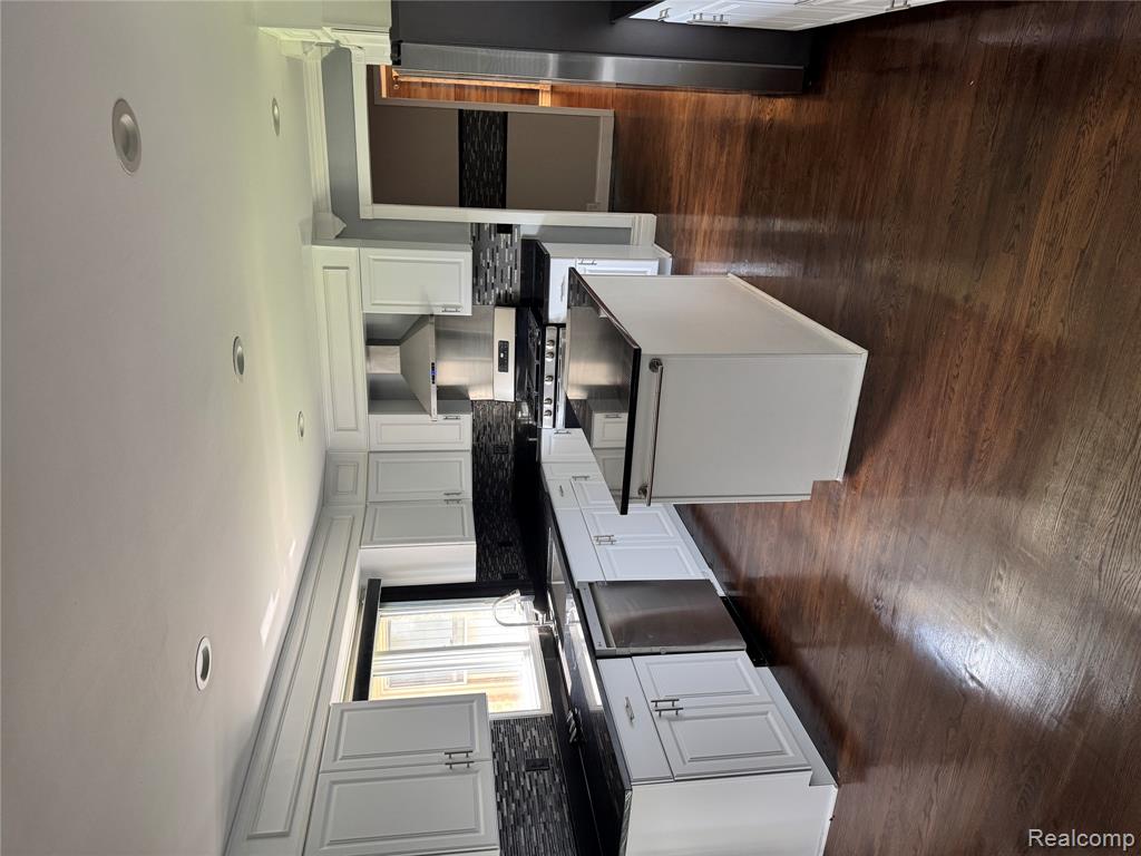 39450 Legend Court