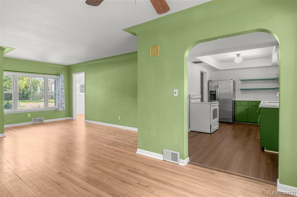 25736 E Huron River Drive