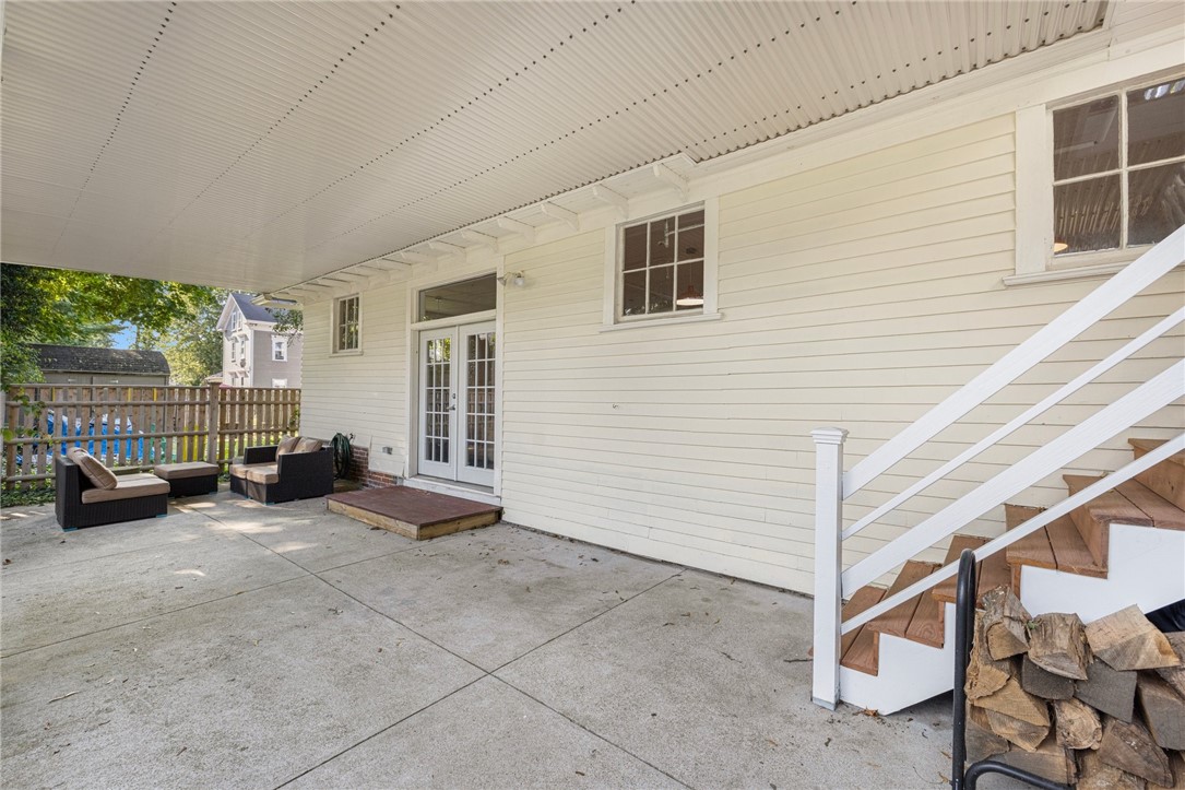 22 Marion Avenue S