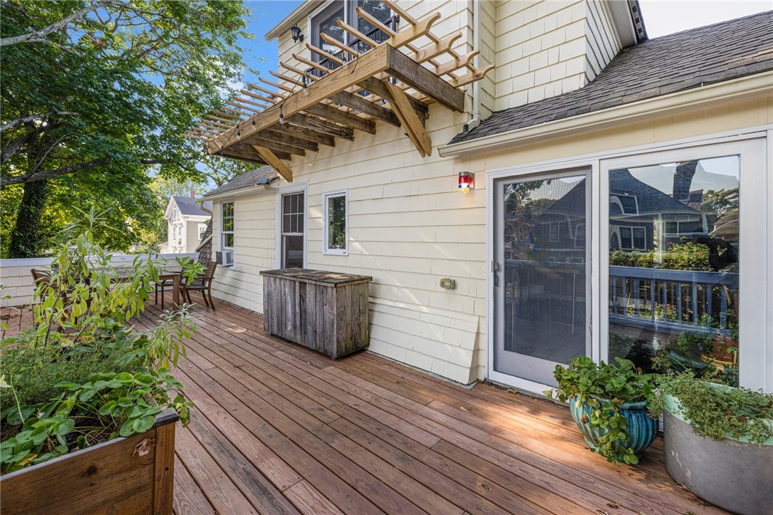 22 Marion Avenue S