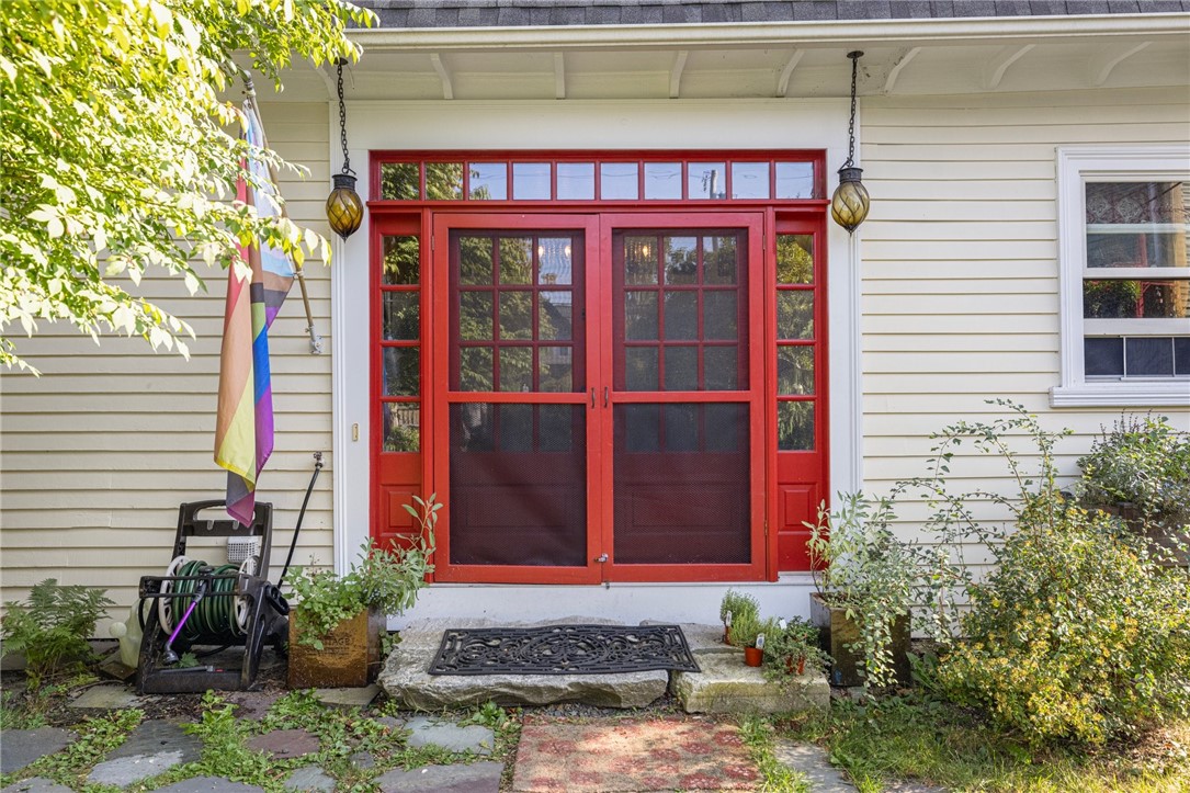 22 Marion Avenue S