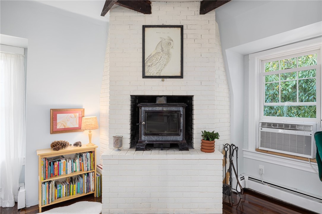 22 Marion Avenue S