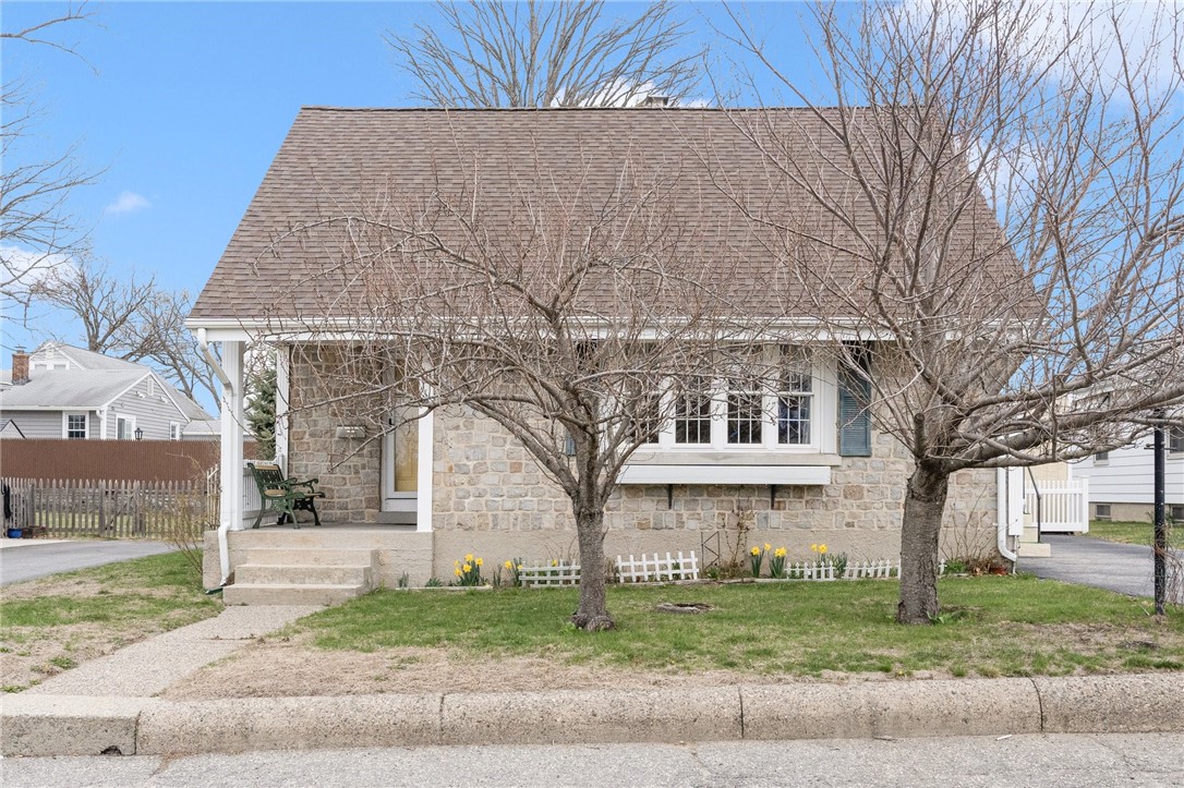 1975 Mineral Spring Avenue