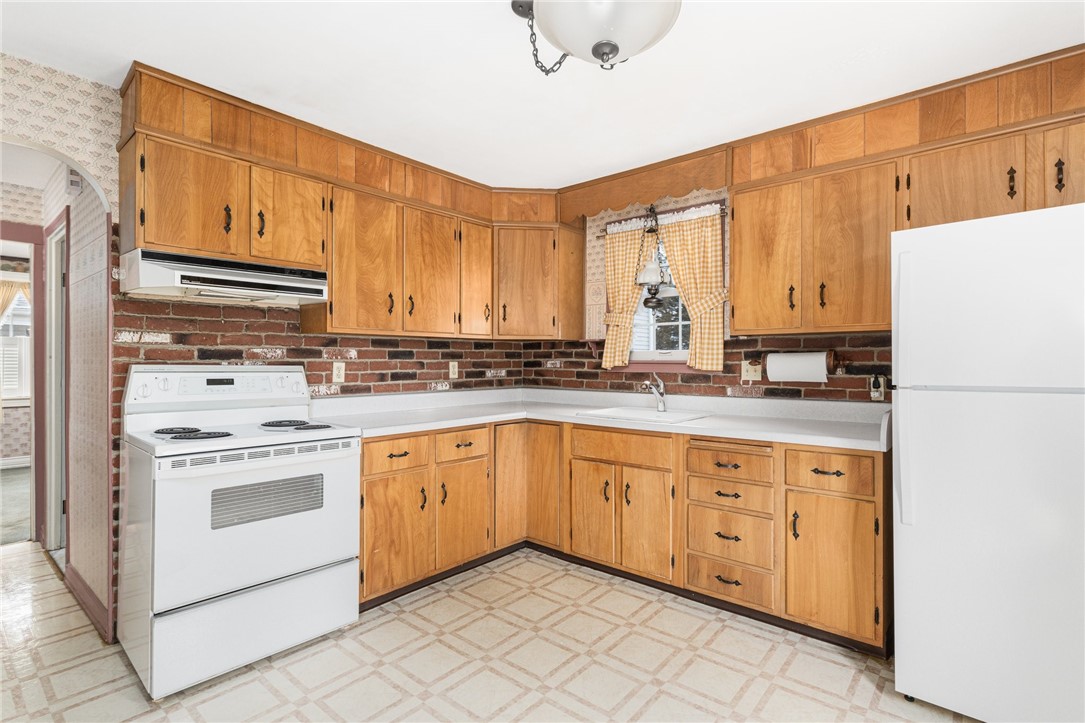 1975 Mineral Spring Avenue