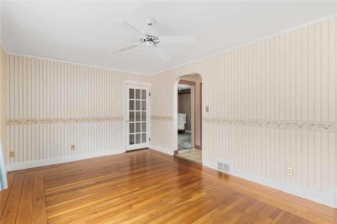 1975 Mineral Spring Avenue