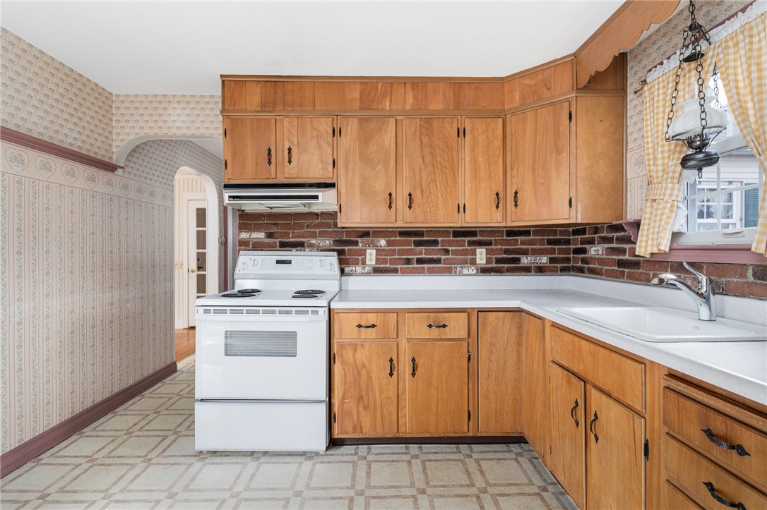 1975 Mineral Spring Avenue
