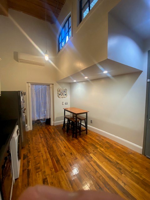 1117 Douglas Avenue 499