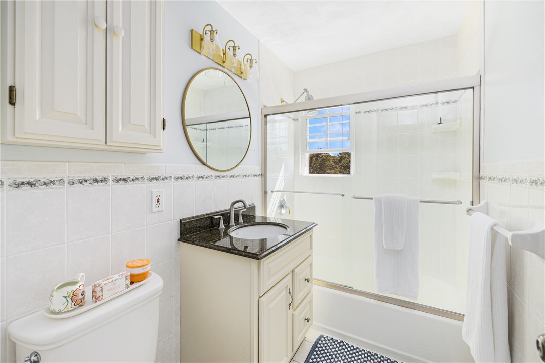 37 Bullocks Point Avenue 3C