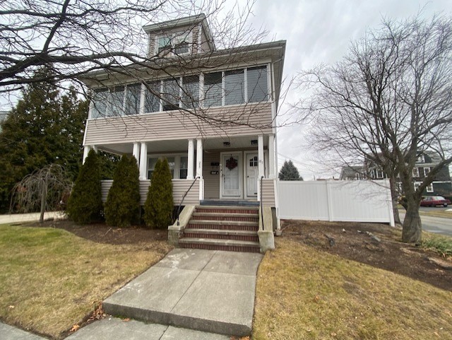 203 Laurens Street