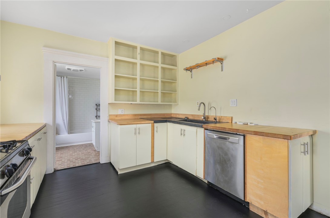 123 Elmwood Avenue