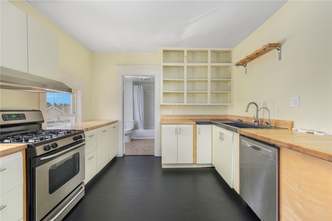 123 Elmwood Avenue