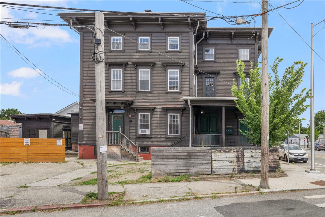 123 Elmwood Avenue